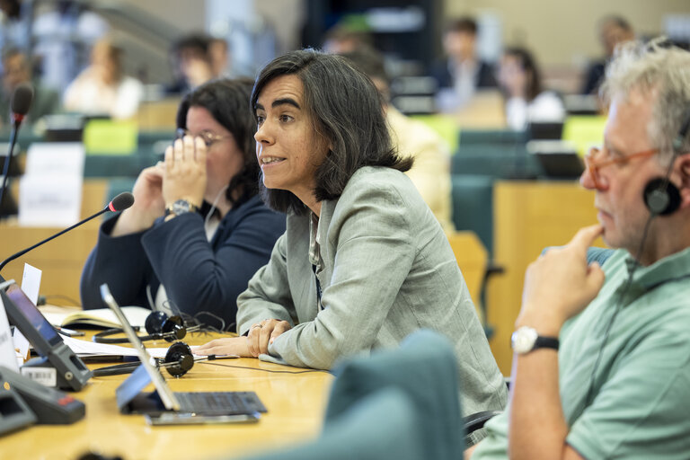 Fotografie 14: ECON LIBE - Scrutiny of delegated acts and implementing measures - Exchange of views with Maria Luís Albuquerque, Commissioner for Financial Services and the Savings and Investments Union