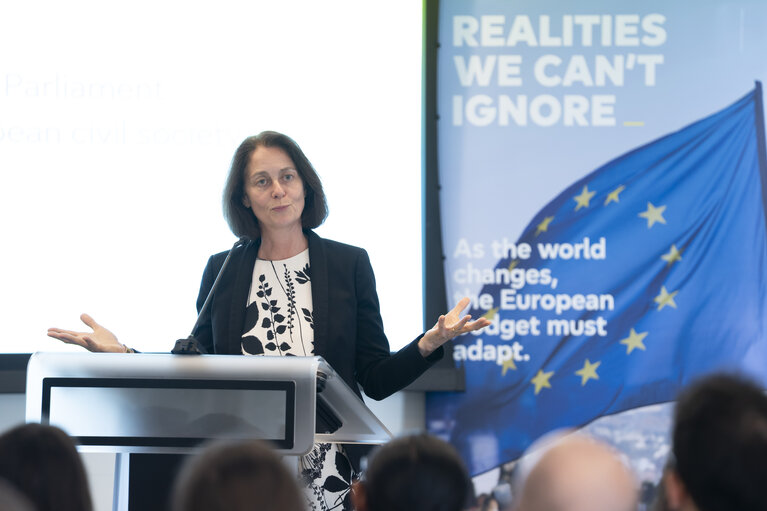 Foto 25: Invest in What Matter - Exchange of views on the EU long-term budget with the co-rapporteurs and presentation of the EP campaign