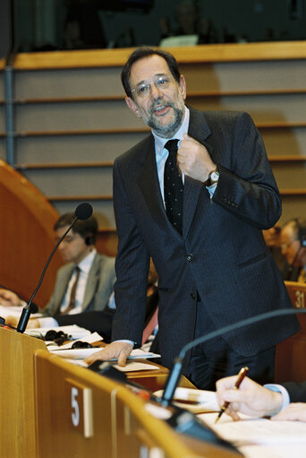 Photo 1 : Javier SOLANA, EU foreign policy chief during a session in Brussels in March 2000.