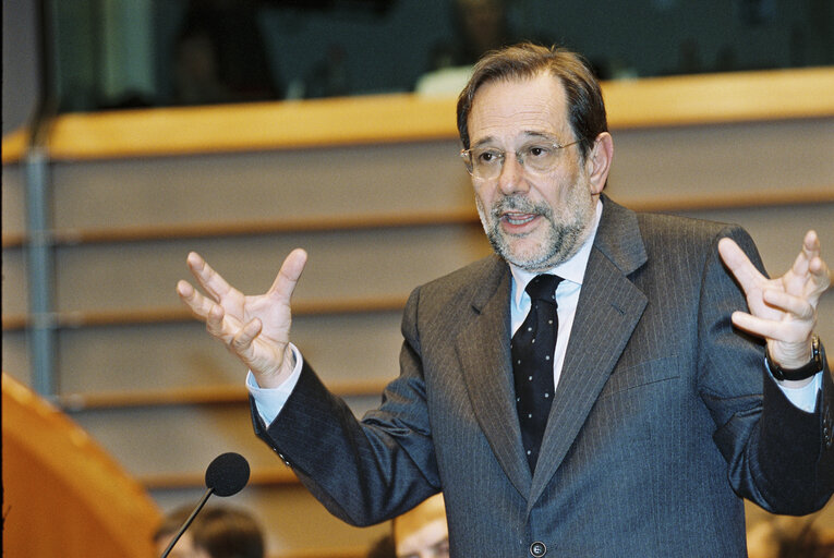 Photo 4 : Javier SOLANA, EU foreign policy chief during a session in Brussels in March 2000.