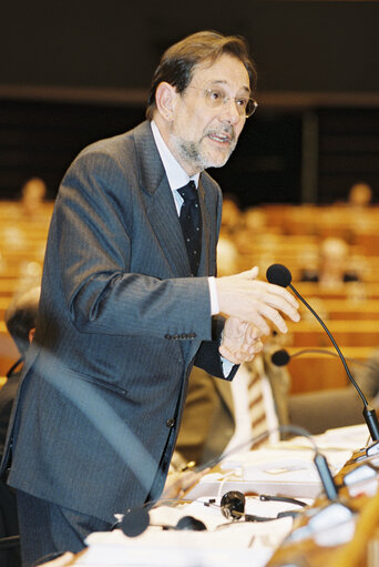 Photo 5 : Javier SOLANA, EU foreign policy chief during a session in Brussels in March 2000.