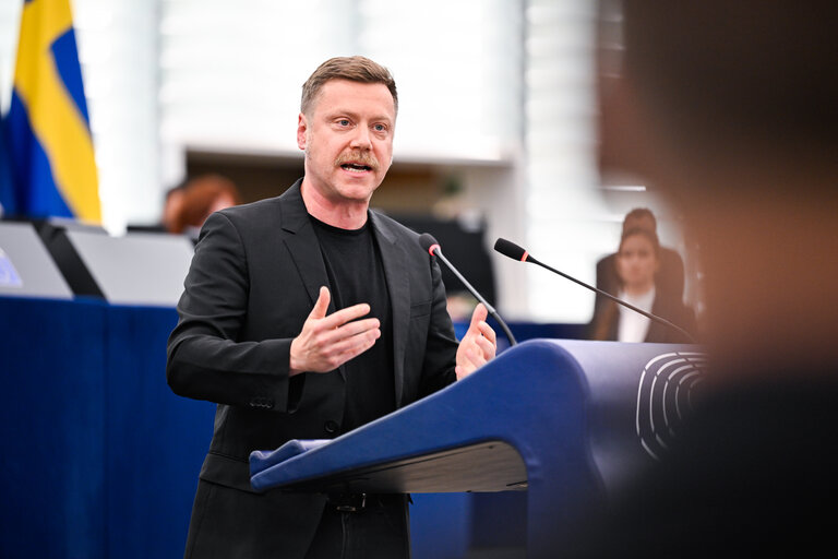 EP Plenary session - Motion of censure on the Commission B10-0319/2025