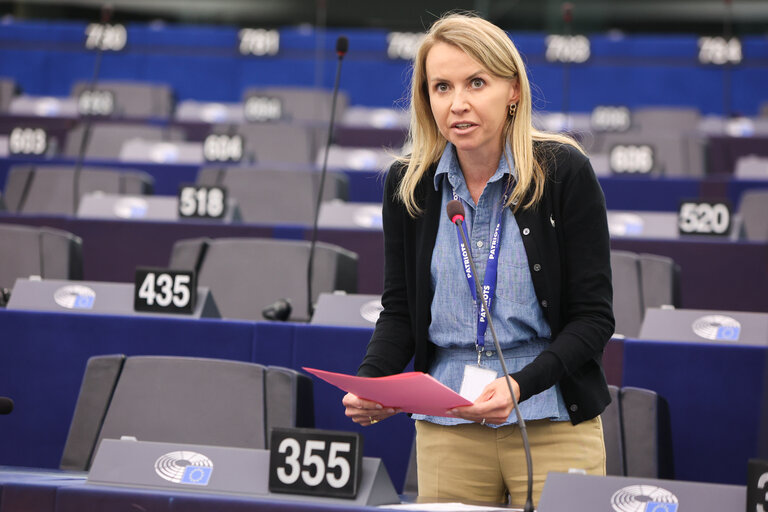 EP Plenary session - Resumption of session and order of business