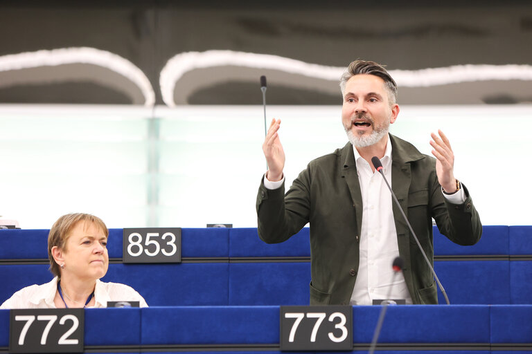 EP Plenary session - Resumption of session and order of business