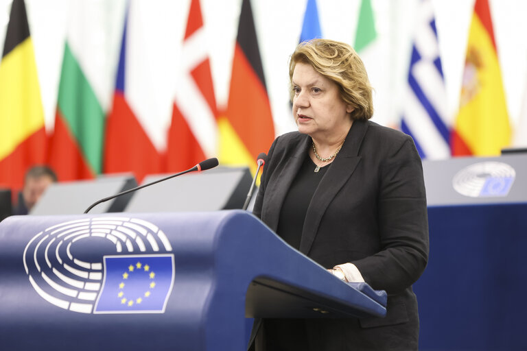 EP Plenary session.- EU action plan for deinstitutionalisation, family- and community-based care
