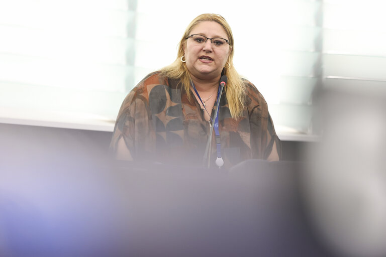 EP Plenary session.- EU action plan for deinstitutionalisation, family- and community-based care