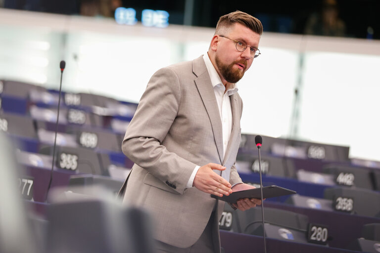 EP Plenary session - Presentation of the Stockpiling Strategies - strengthening response capacities for a changing risk and threat landscape
