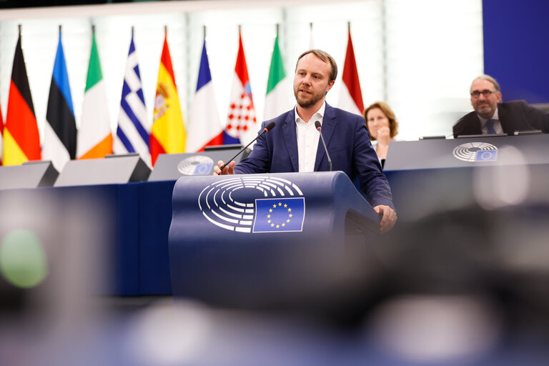 EP Plenary session - Alleged misuse of EU funds by Members of the far-right and measures to ensure institutional integrity
