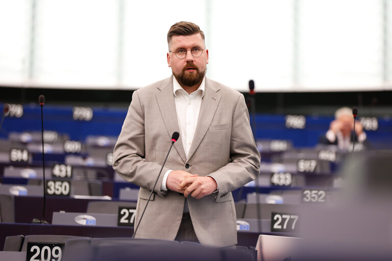 EP Plenary session - Alleged misuse of EU funds by Members of the far-right and measures to ensure institutional integrity