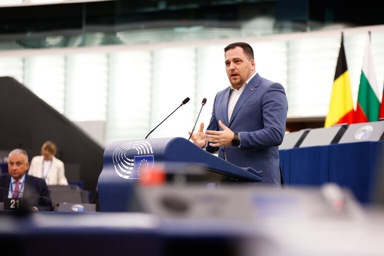 Photo 14 : EP Plenary session - Alleged misuse of EU funds by Members of the far-right and measures to ensure institutional integrity