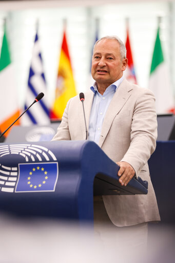 EP Plenary session - Alleged misuse of EU funds by Members of the far-right and measures to ensure institutional integrity
