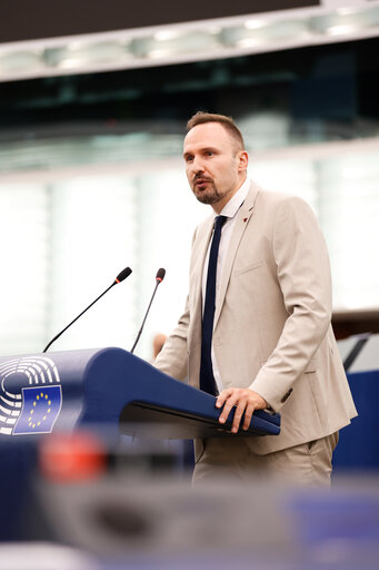 Photo 15 : EP Plenary session - Alleged misuse of EU funds by Members of the far-right and measures to ensure institutional integrity