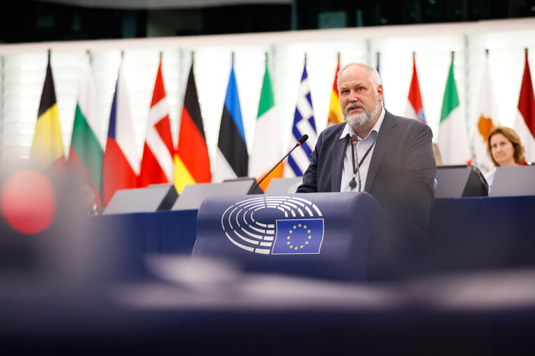 EP Plenary session - Alleged misuse of EU funds by Members of the far-right and measures to ensure institutional integrity