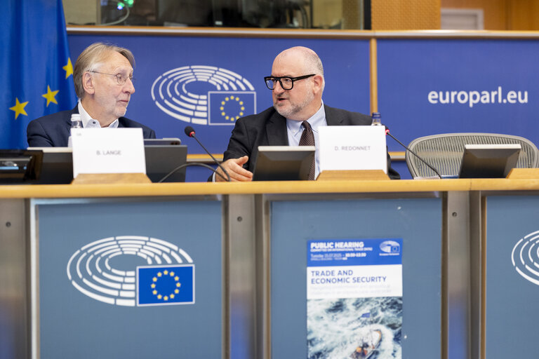 Photo 10: INTA - Public hearing ' Trade and economic security: navigating protectionism and geopolitical challenges in an unpredictable world order '