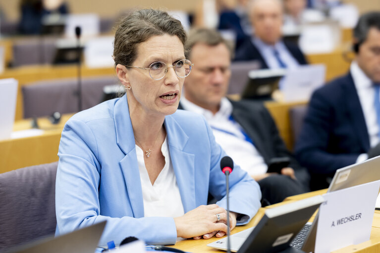 Fotografija 7: INTA ITRE - Phasing out Russian natural gas imports, improving monitoring of potential energy dependencies and amending Regulation (EU)