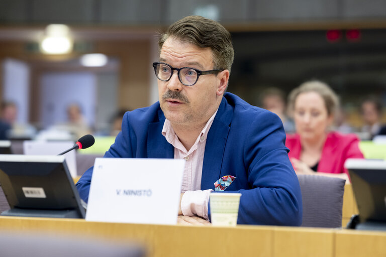 Fotografija 11: INTA ITRE - Phasing out Russian natural gas imports, improving monitoring of potential energy dependencies and amending Regulation (EU)