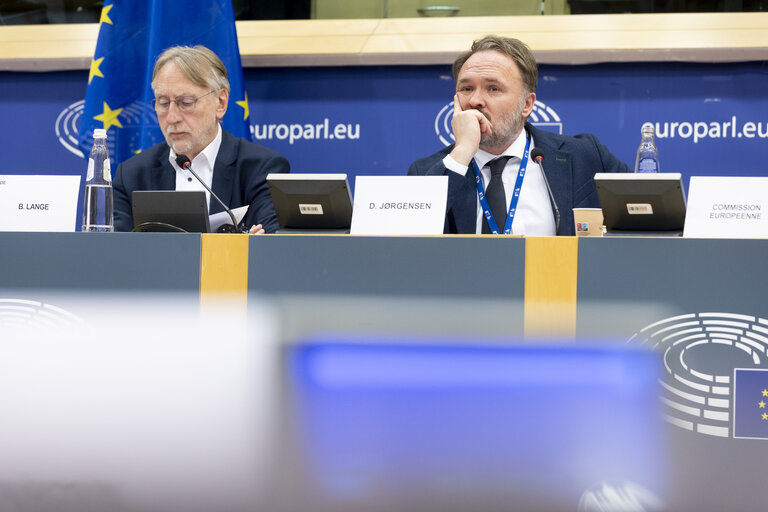 Fotografija 9: INTA ITRE - Phasing out Russian natural gas imports, improving monitoring of potential energy dependencies and amending Regulation (EU)
