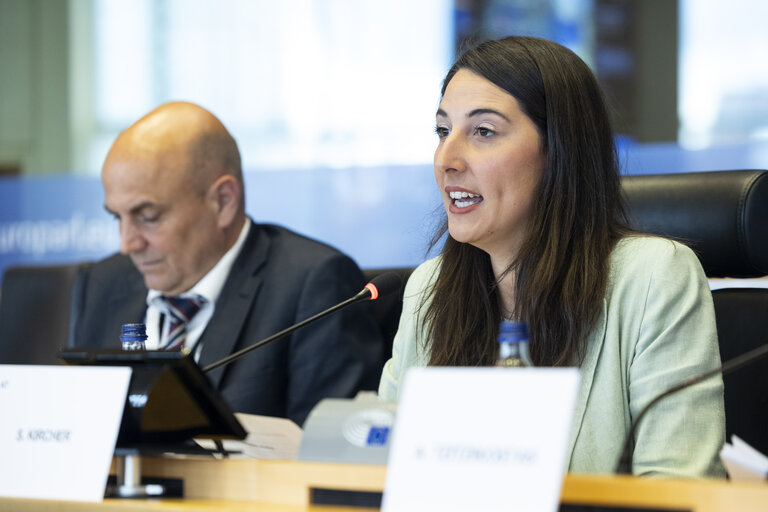 Fotografia 14: TRAN - Exchange of views with Commissioner Apostolas Tzitzikostas on the next MFF and its impact on transport and tourism
