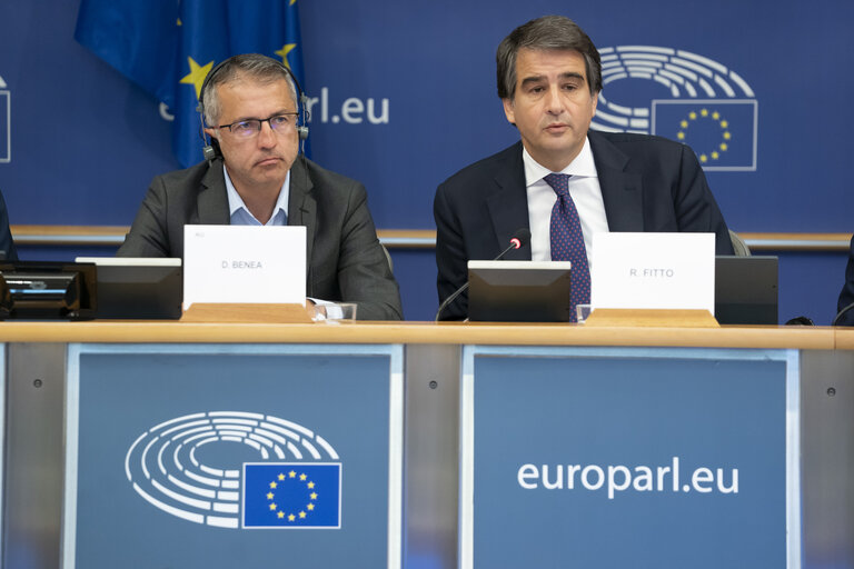 Fotografie 20: REGI - Exchange of views on the EC proposal for the Multi-annual Financial Framework (MFF) post 2027