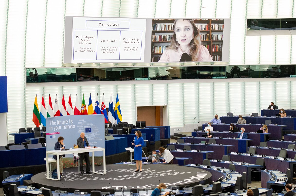 Conference on the Future of Europe (CoFoE) - Citizens' panel 2 - Plenary session