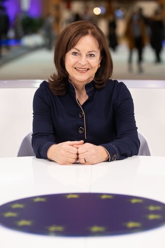 Photo 11: Marlene MORTLER in the EP in Brussels