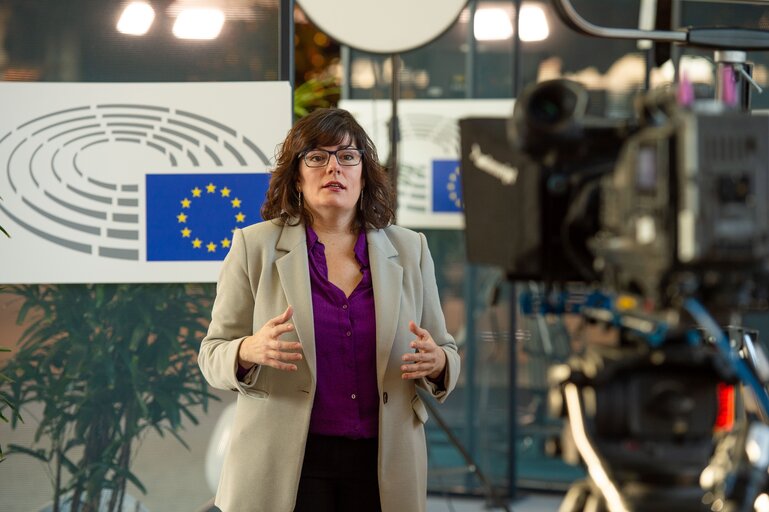 Photo 1: Isabel GARCIA in the EP in Brussels