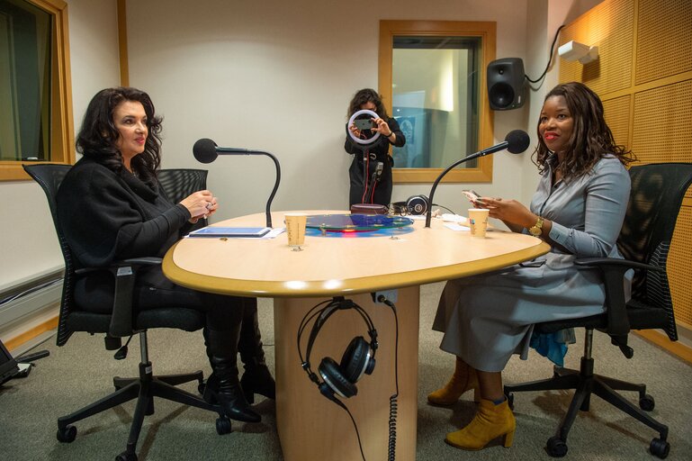 Fotografie 31: Podcast - Conversation with Assita KANKO