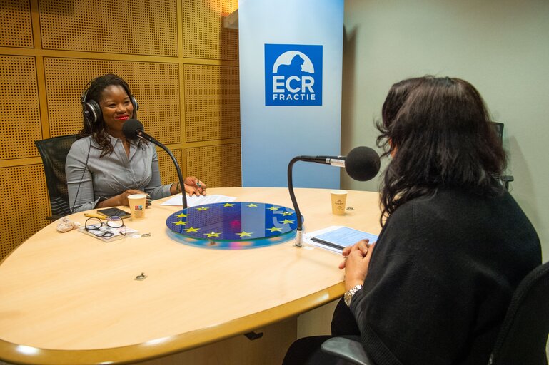 Fotografie 18: Podcast - Conversation with Assita KANKO