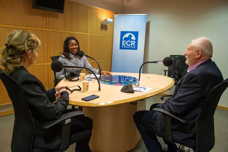 Fotografie 8: Podcast - Conversation with Assita KANKO