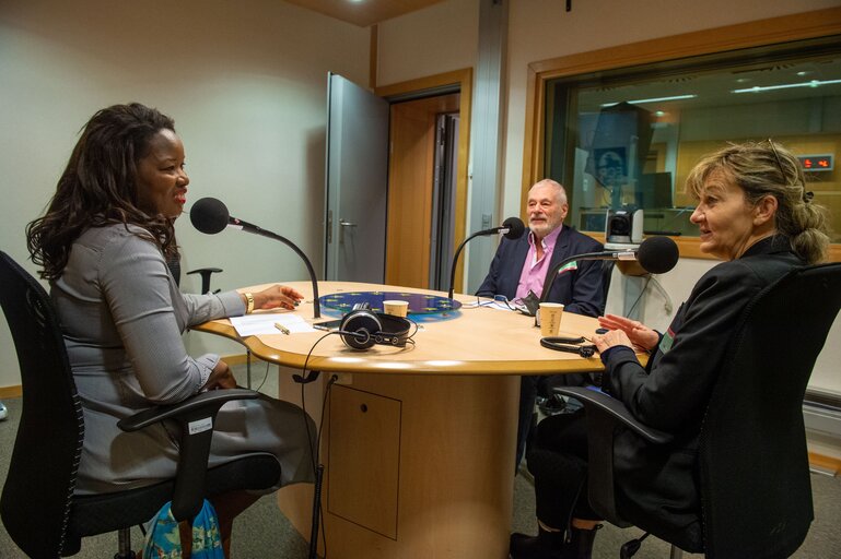 Fotografie 5: Podcast - Conversation with Assita KANKO