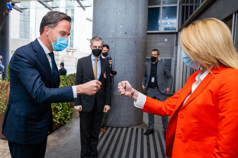 Foto 27: Roberta METSOLA, EP President meets with Mark RUTTE, Prime Minister of the Netherlands