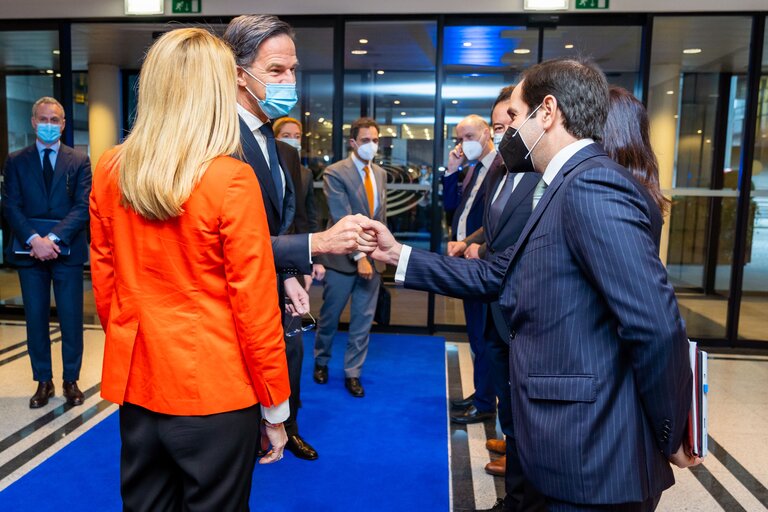 Foto 21: Roberta METSOLA, EP President meets with Mark RUTTE, Prime Minister of the Netherlands