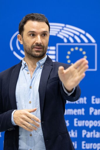 Снимка 3: Francisco GUERREIRO in the EP in Brussels