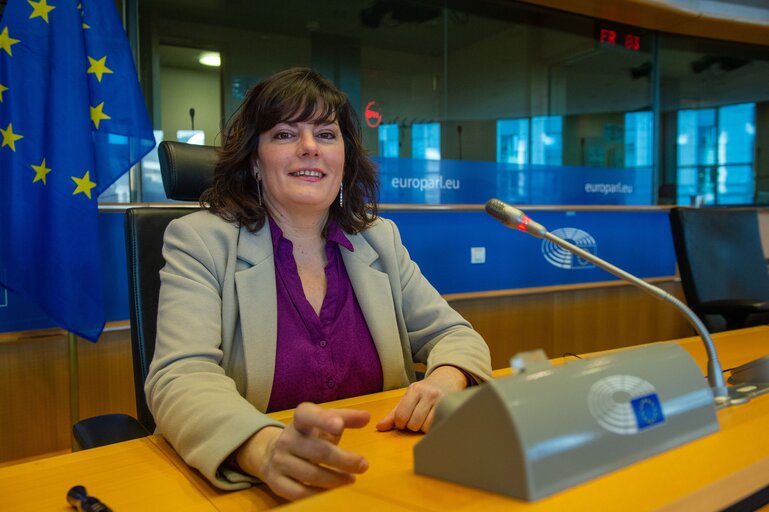 Fotogrāfija 8: Isabel GARCIA in the EP in Brussels