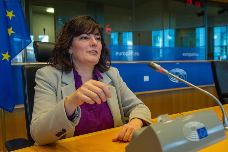 Fotogrāfija 13: Isabel GARCIA in the EP in Brussels