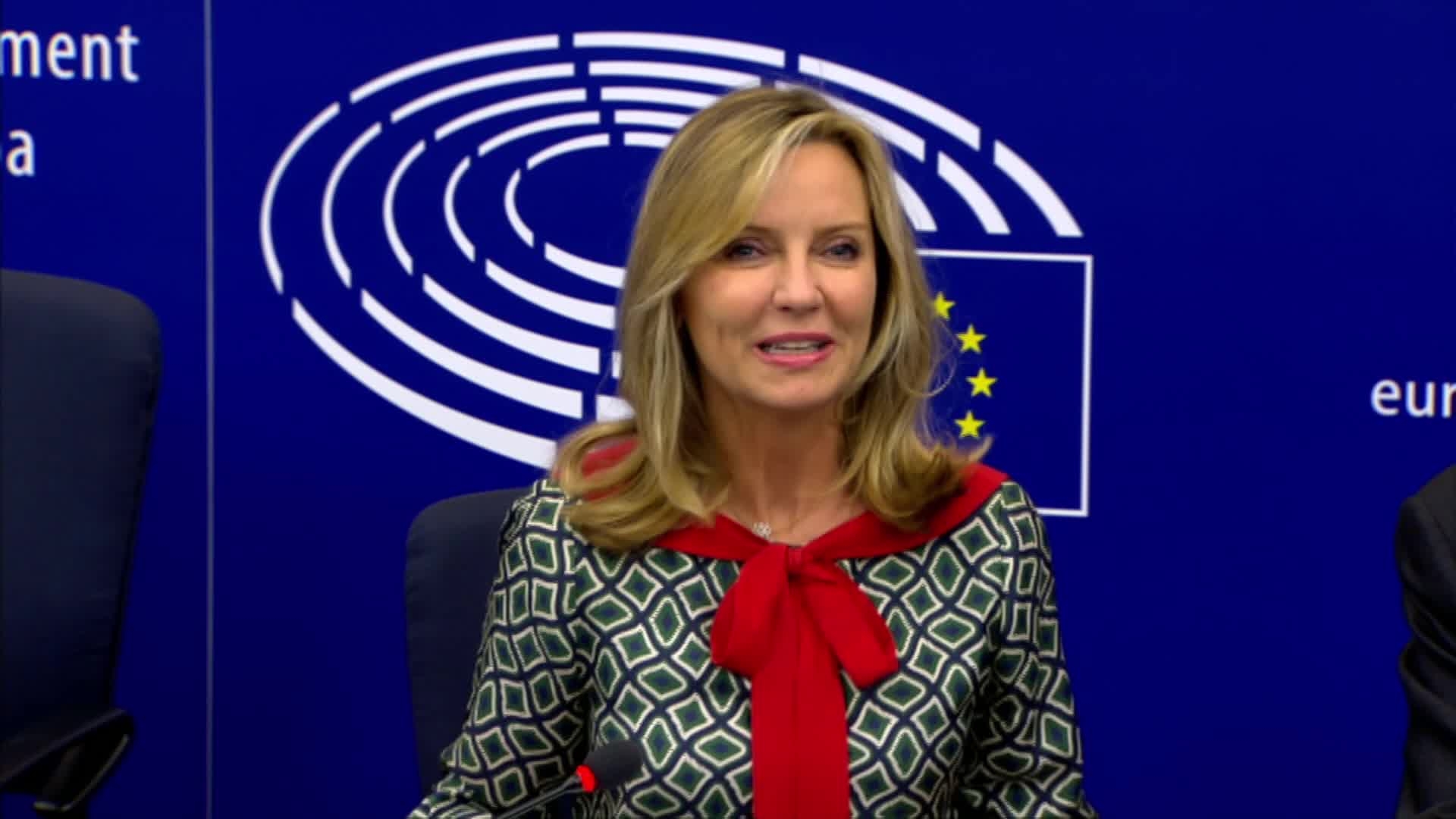 Press conference by Frédérique RIES (ALDE, BE), rapporteur, on single-use plastics following the vote in plenary