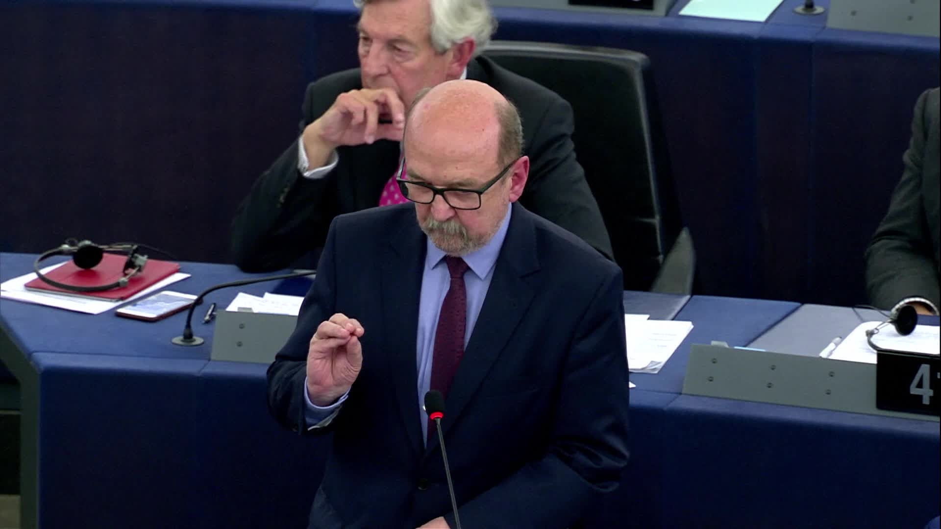 Debate on the Future of Europe with Angela MERKEL, German Federal Chancellor: first round of political group speakers - Ryszard LEGUTKO (ECR, PL) (15:56 - 16:02)