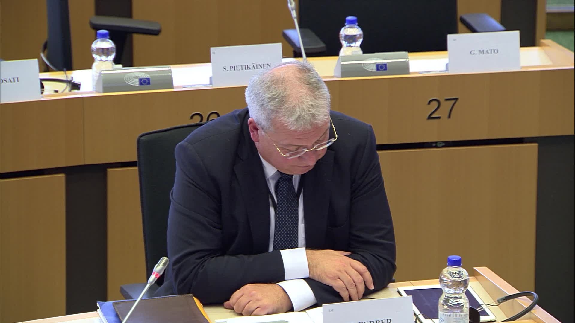 Monetary Dialogue with Mario DRAGHI, President of the European Central Bank: Q&A - part 1 (15:30 - 16:11)